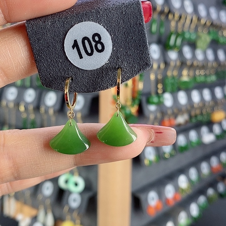 和田玉耳饰18K金镶嵌