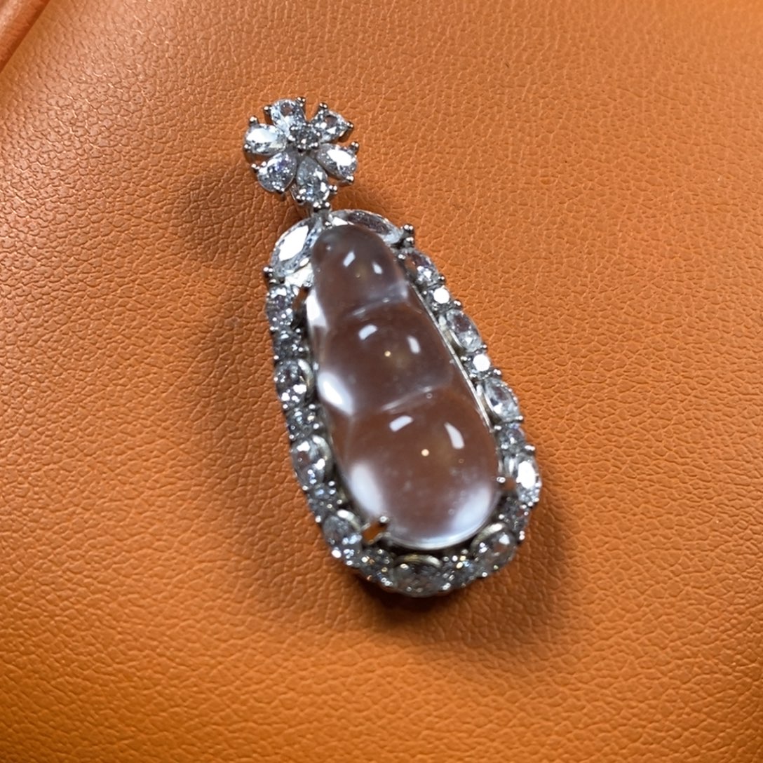 石英质玉银S925镶嵌颈饰福豆