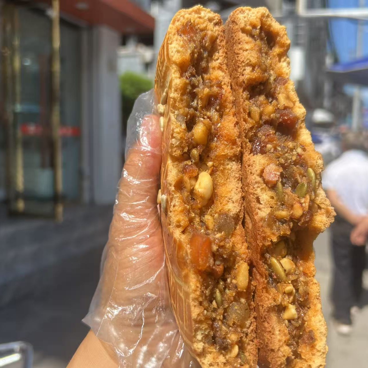  古蔺麻辣鸡月饼