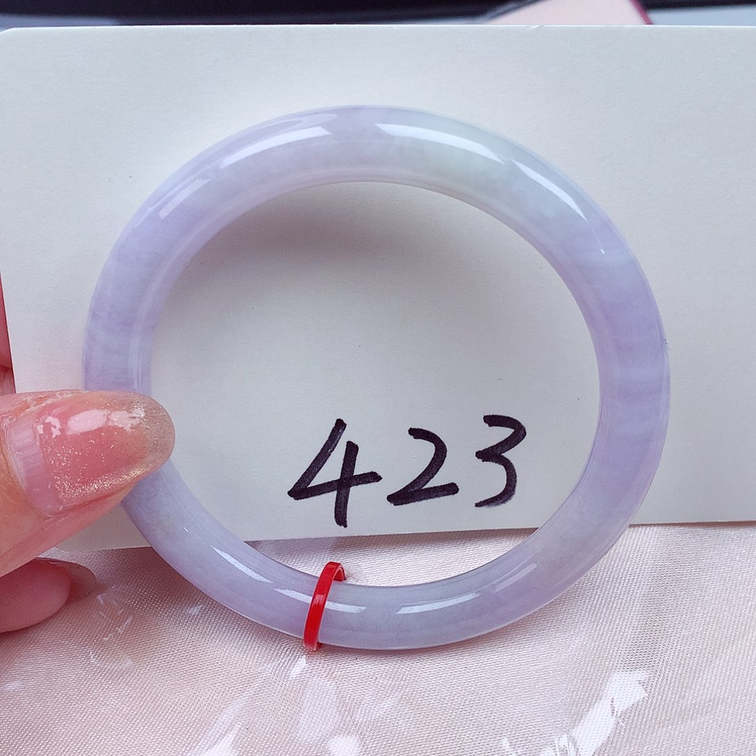 翡翠手镯未镶嵌翡翠