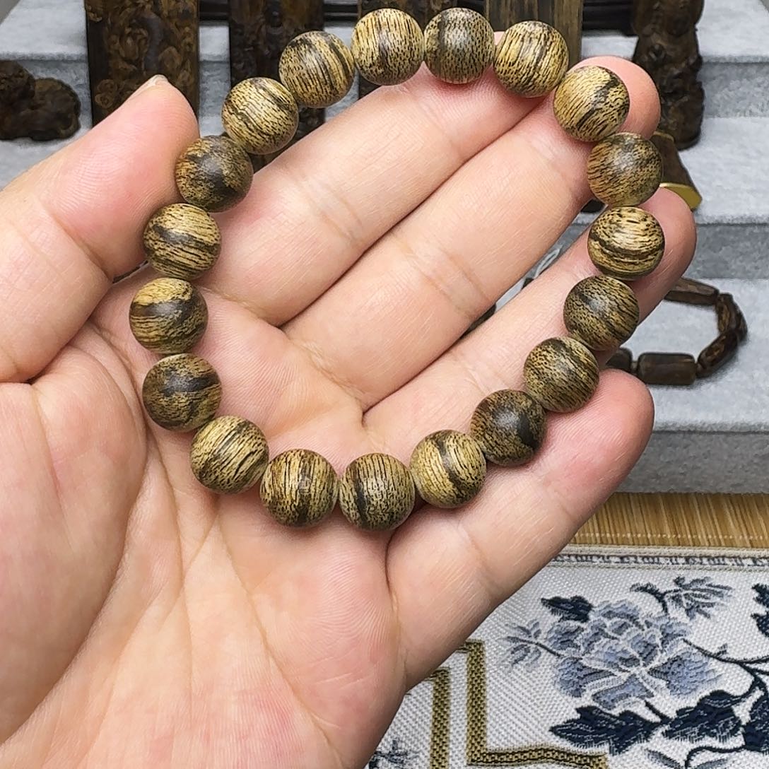 沉香碎屑沉香金三角