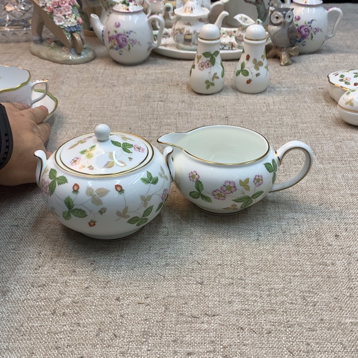 金瓷阁家的美丽瓷器