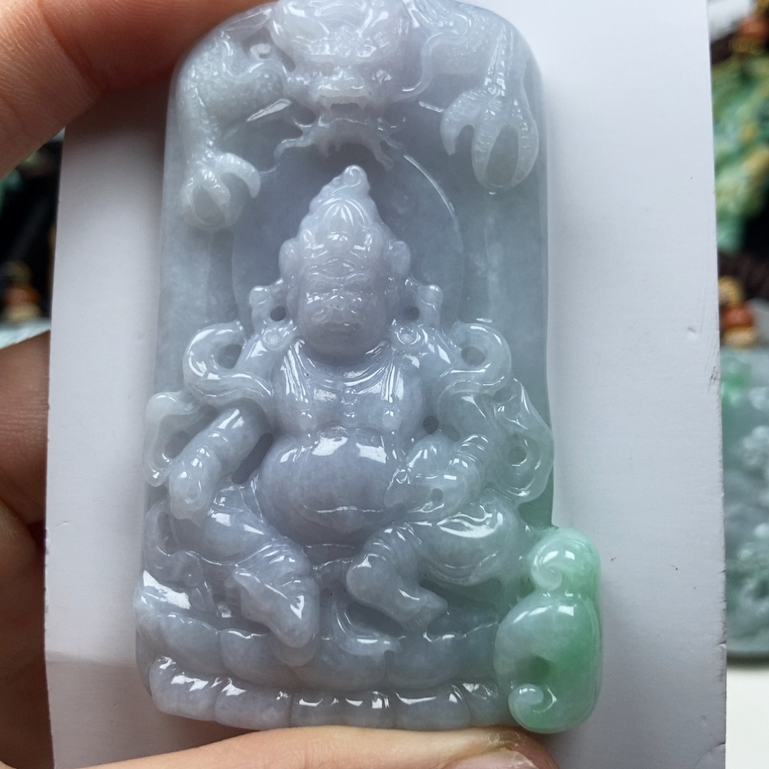 翡翠颈饰未镶嵌吊坠