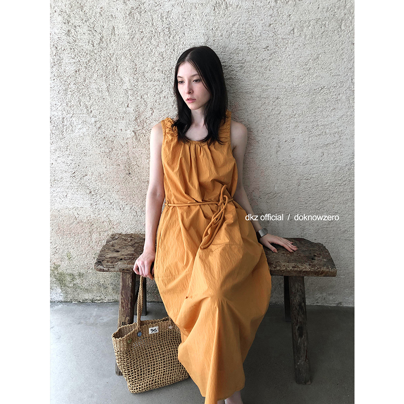 DKZ充气感吊带连衣裙