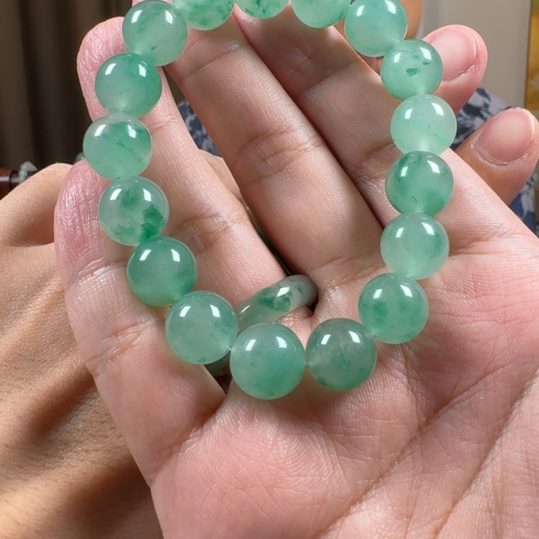 皮***痒石英质玉手串未镶嵌