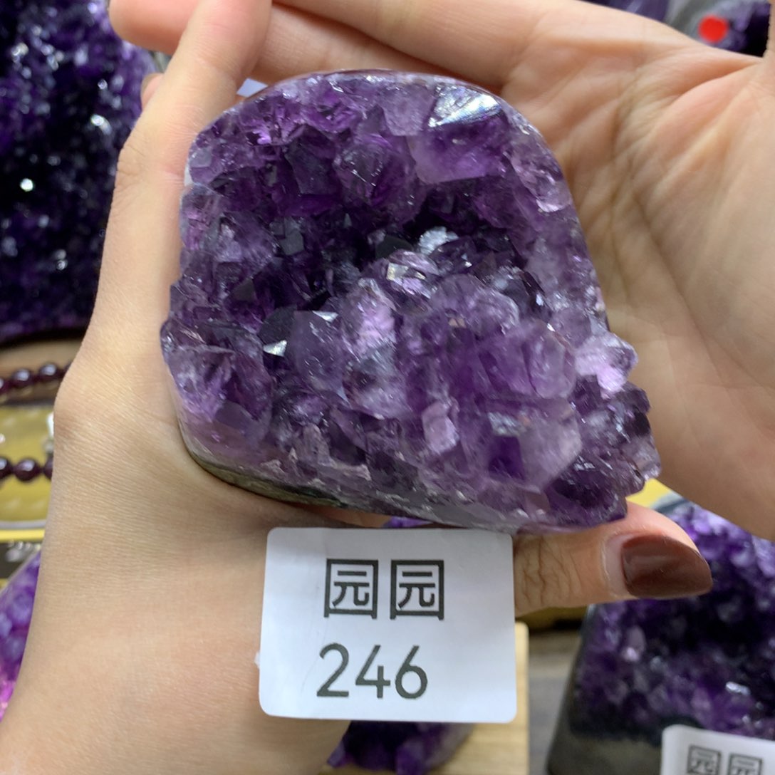 紫晶大型摆件（非配饰）未镶嵌