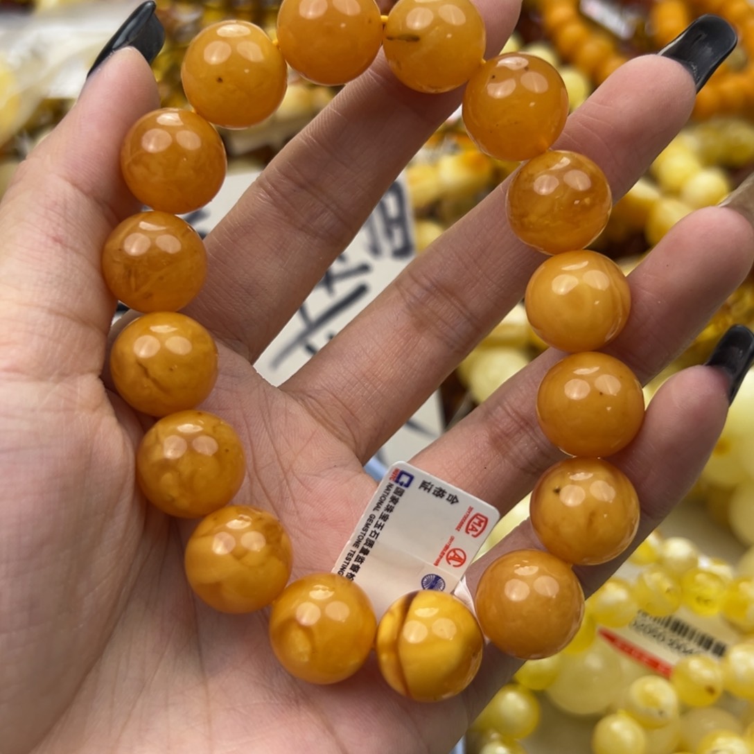 琥珀珠宝奇石未镶嵌