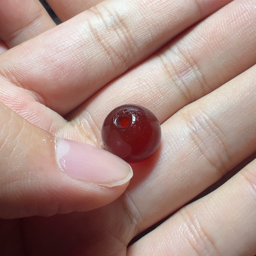 定***君玛瑙/玉髓未镶嵌珠子。