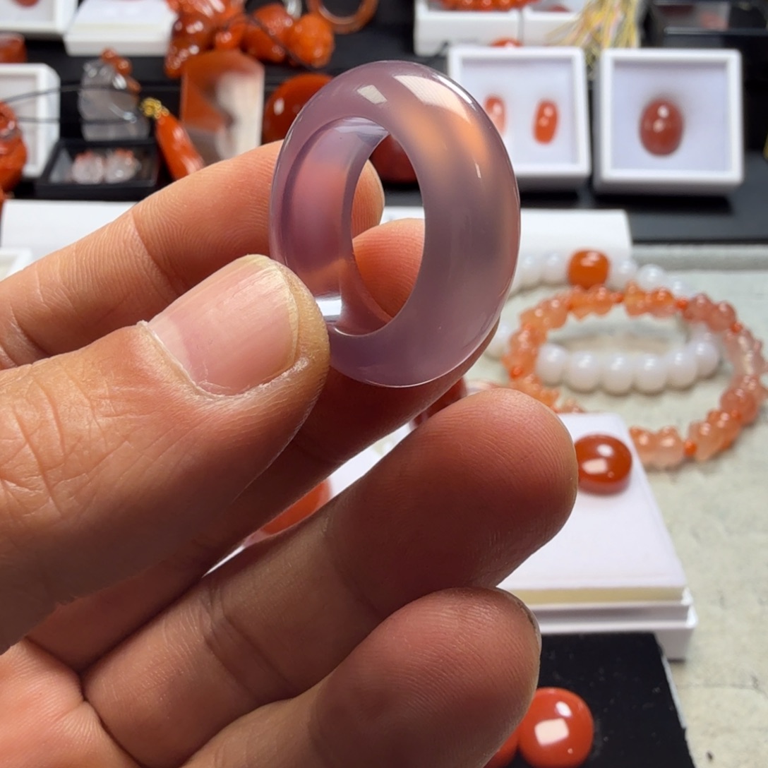 送***马南红玛瑙未镶嵌戒指