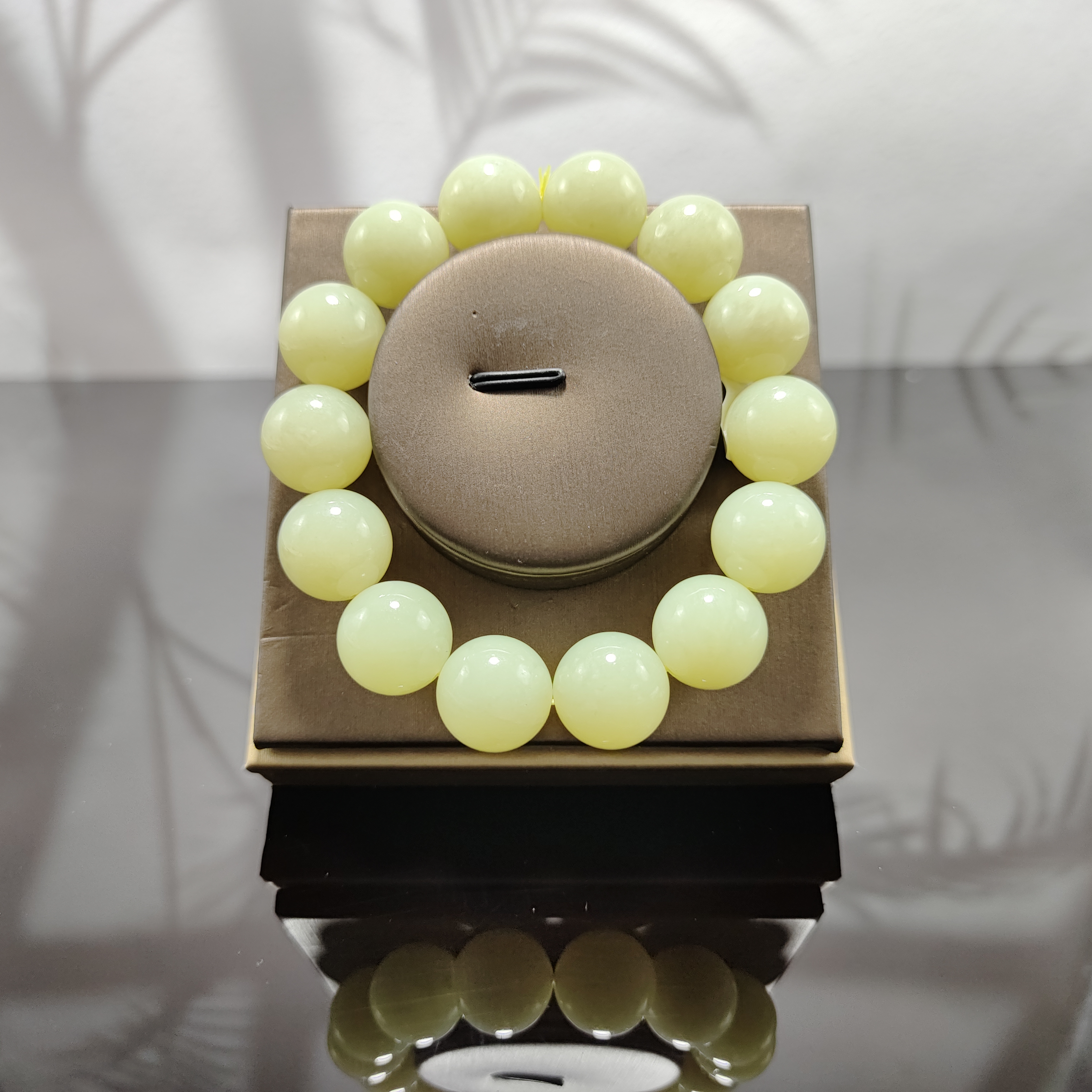 N和田玉黄口圆珠手串（卡16）2657