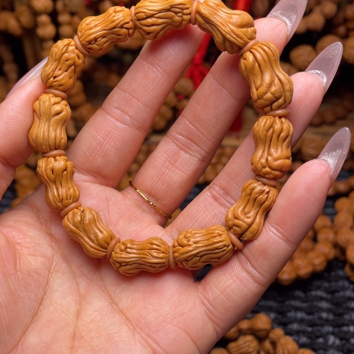 木质类龙纹桃枭手串