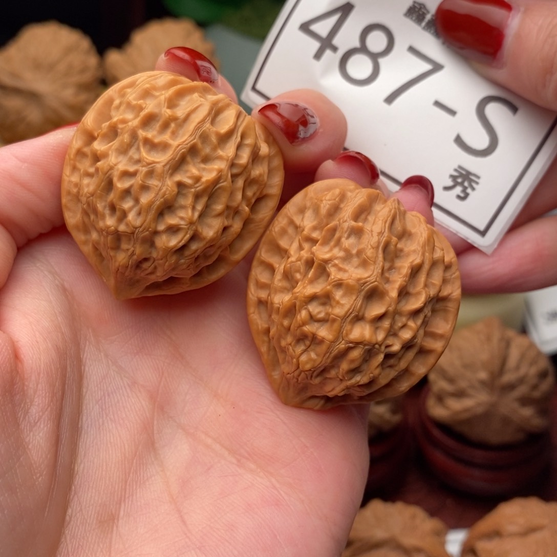 文玩核桃把件金牛34