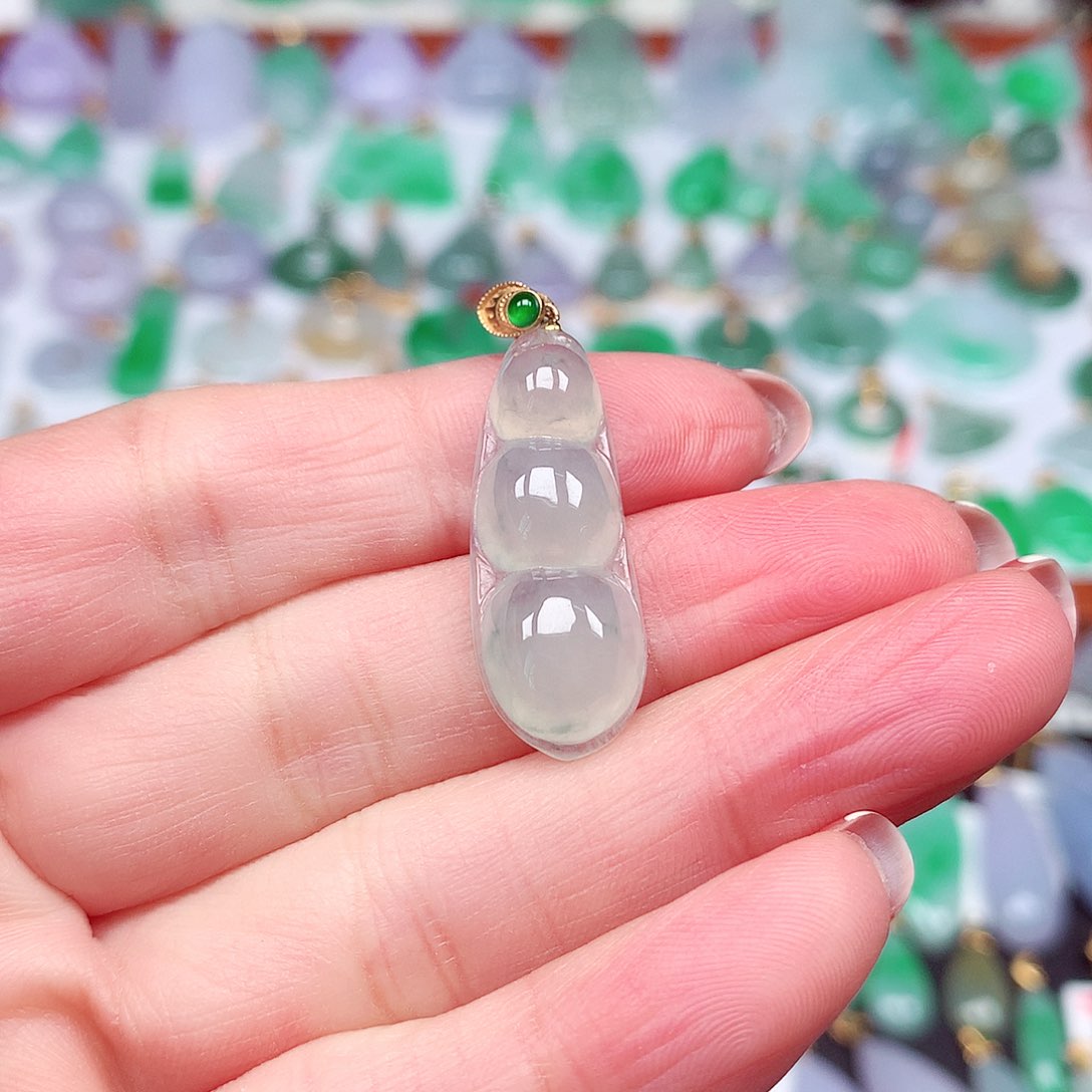 翡翠颈饰18K金镶嵌天然翡翠A货