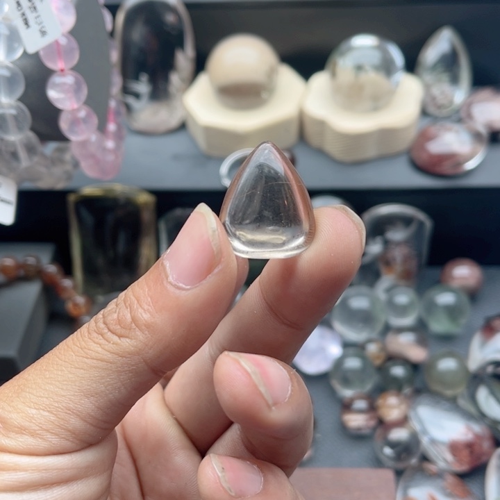 未镶嵌吊坠(赠链)水晶