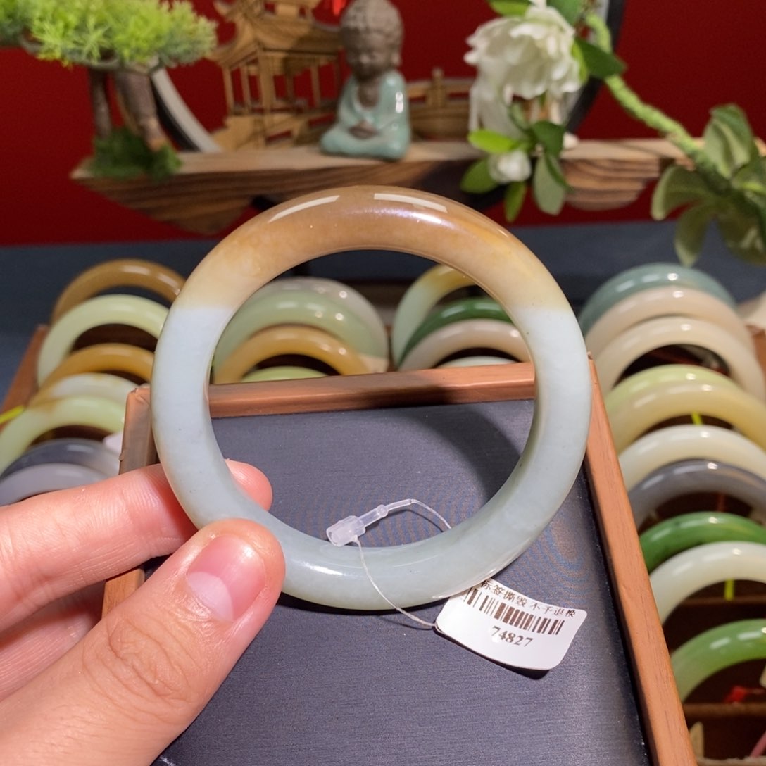 和田玉未镶嵌手镯59