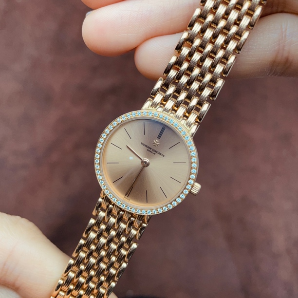 95新 Vacheron Constantin/江诗丹顿 传承系列23.5mm石英18k金