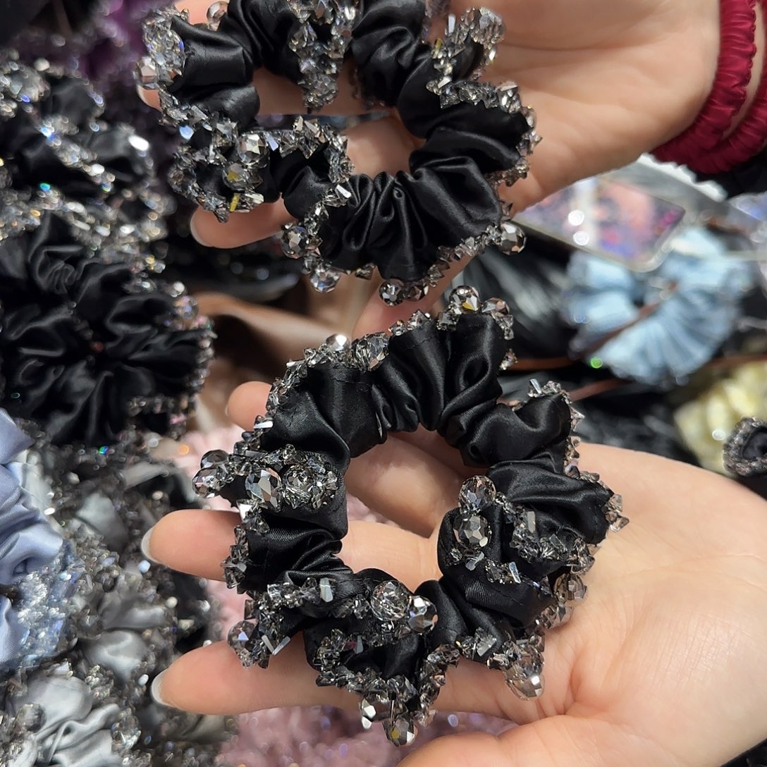布艺非金属Y12黑色水晶钻钻发圈2个