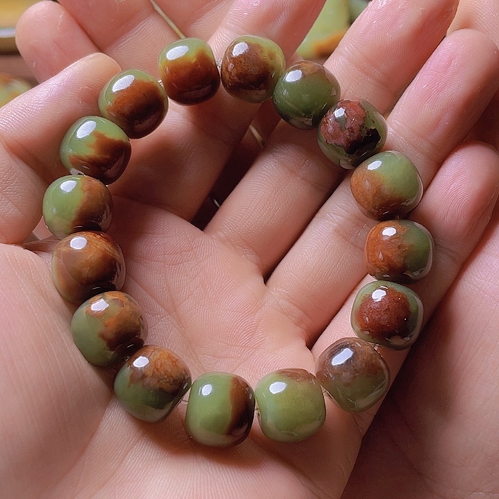 未镶嵌手串岫岩河磨玉（透闪石质玉）