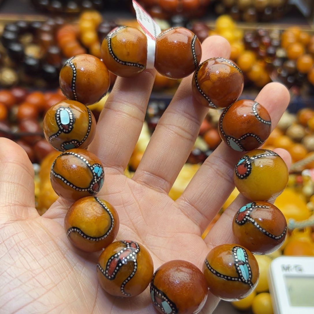 琥珀珠宝奇石未镶嵌