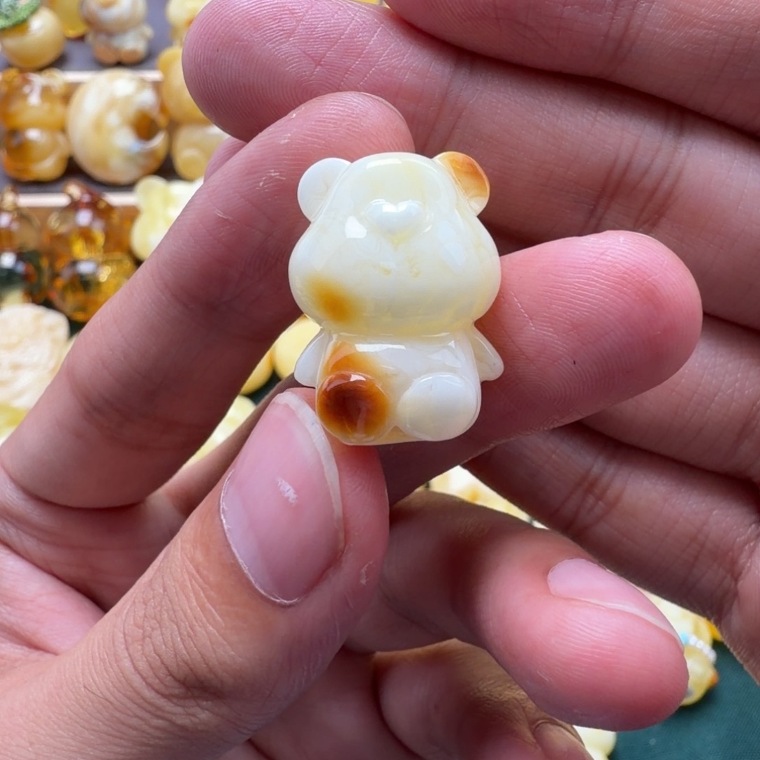 琥珀未镶嵌裸石蜜蜡