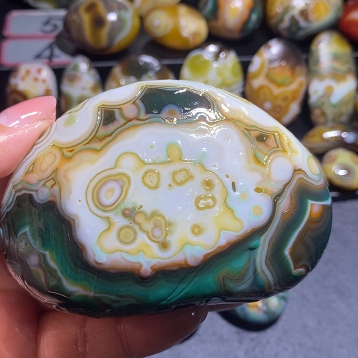 玛瑙/玉髓未镶嵌珠宝奇石139