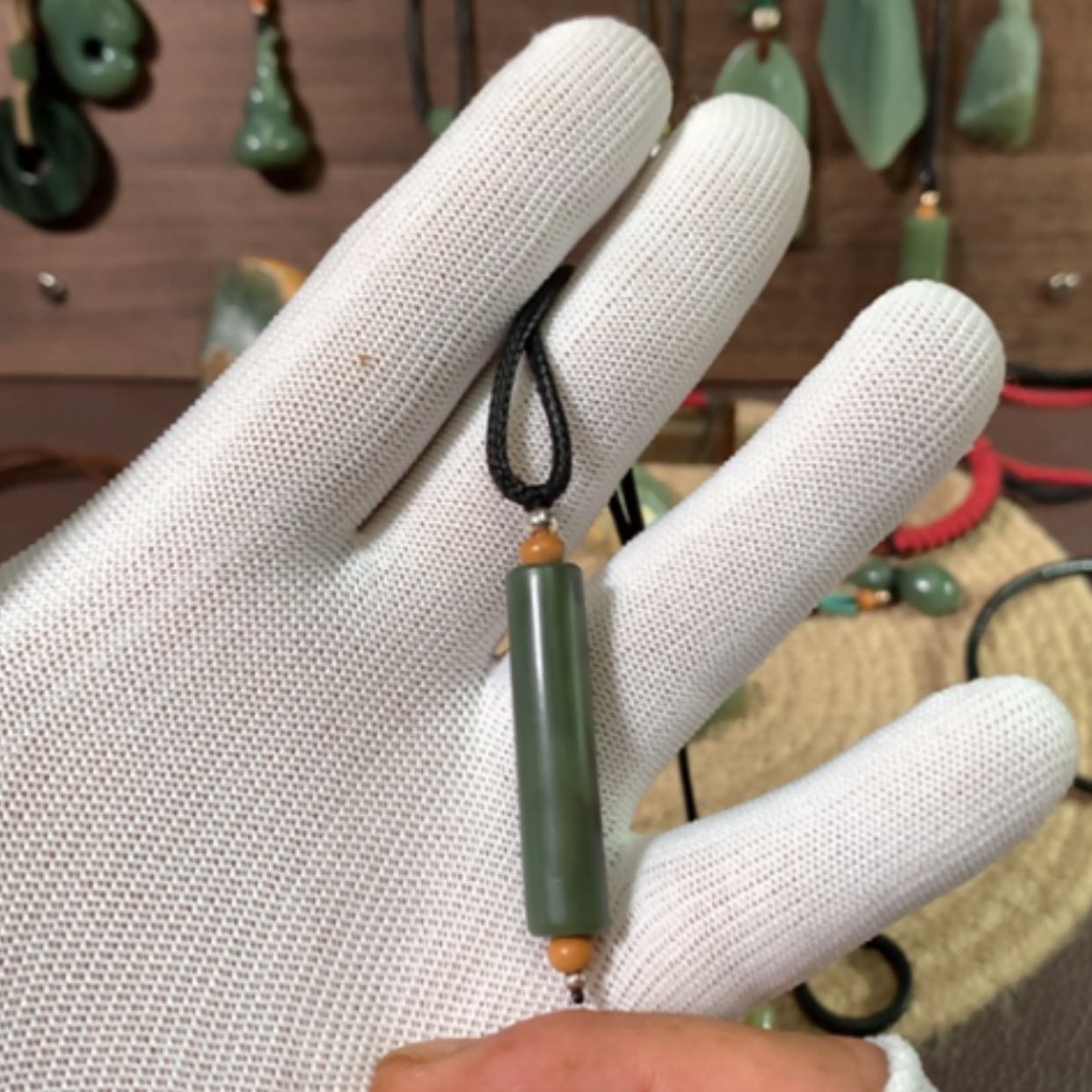 【闪购商品】颈饰未镶嵌岫岩老玉（透闪石质玉）