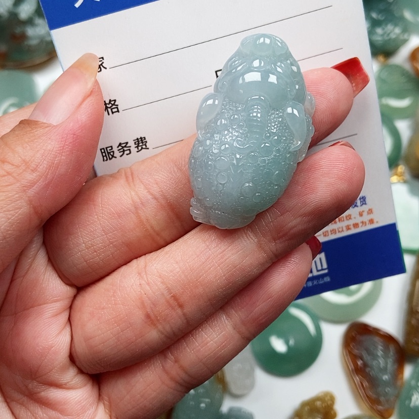 【闪购商品】翡翠颈饰未镶嵌金蟾