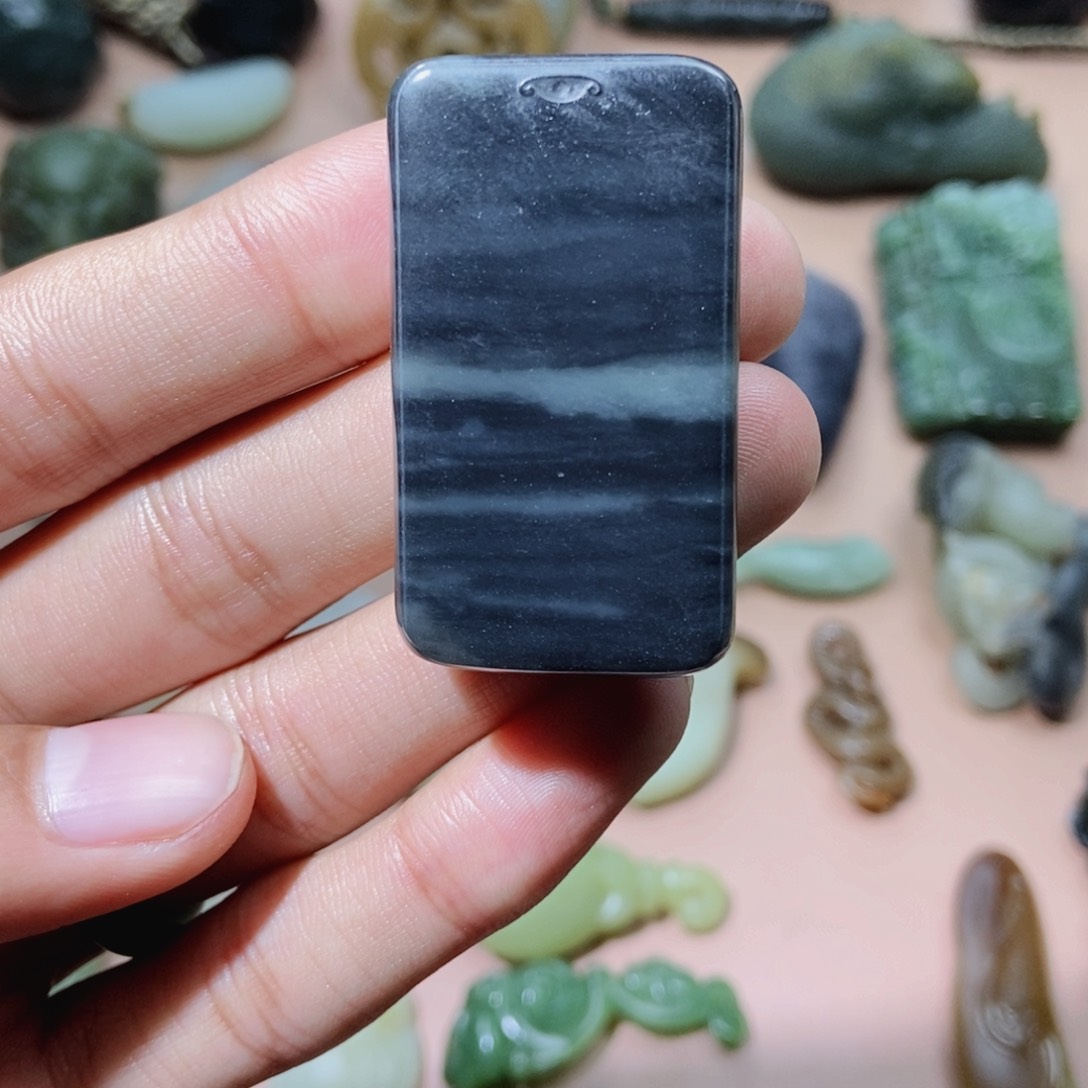 和田玉颈饰未镶嵌伟*吖