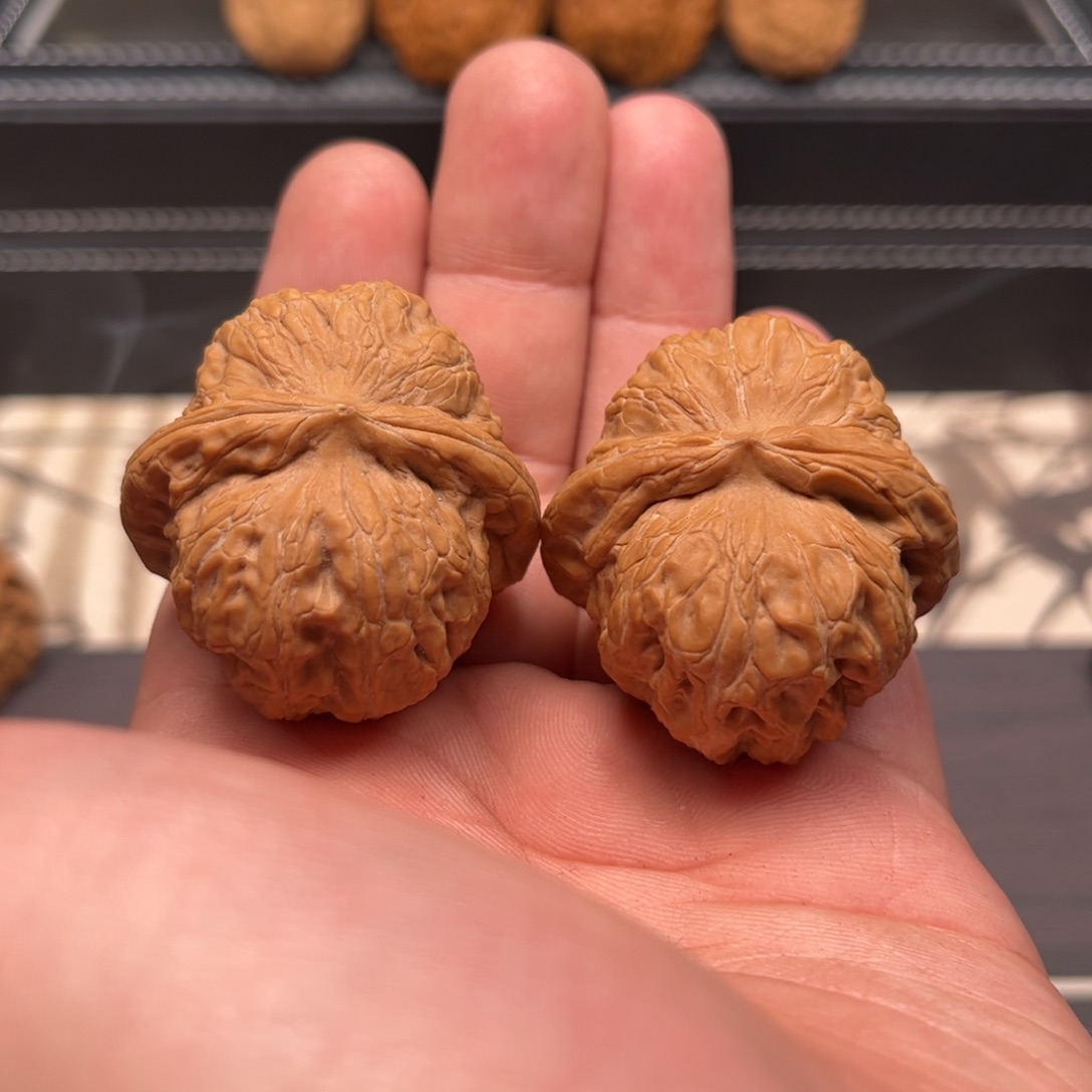 文玩核桃吊坠大*40元宝