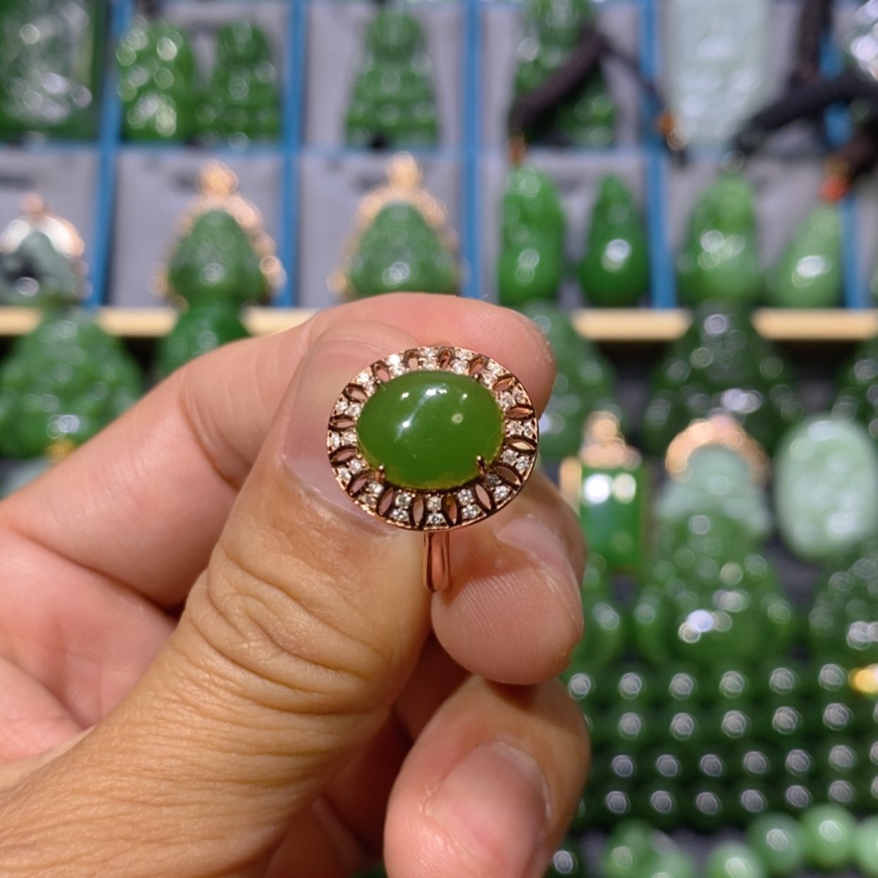 【闪购商品】和田玉吊坠(不含链)银S925镶嵌阳绿蛋面戒指