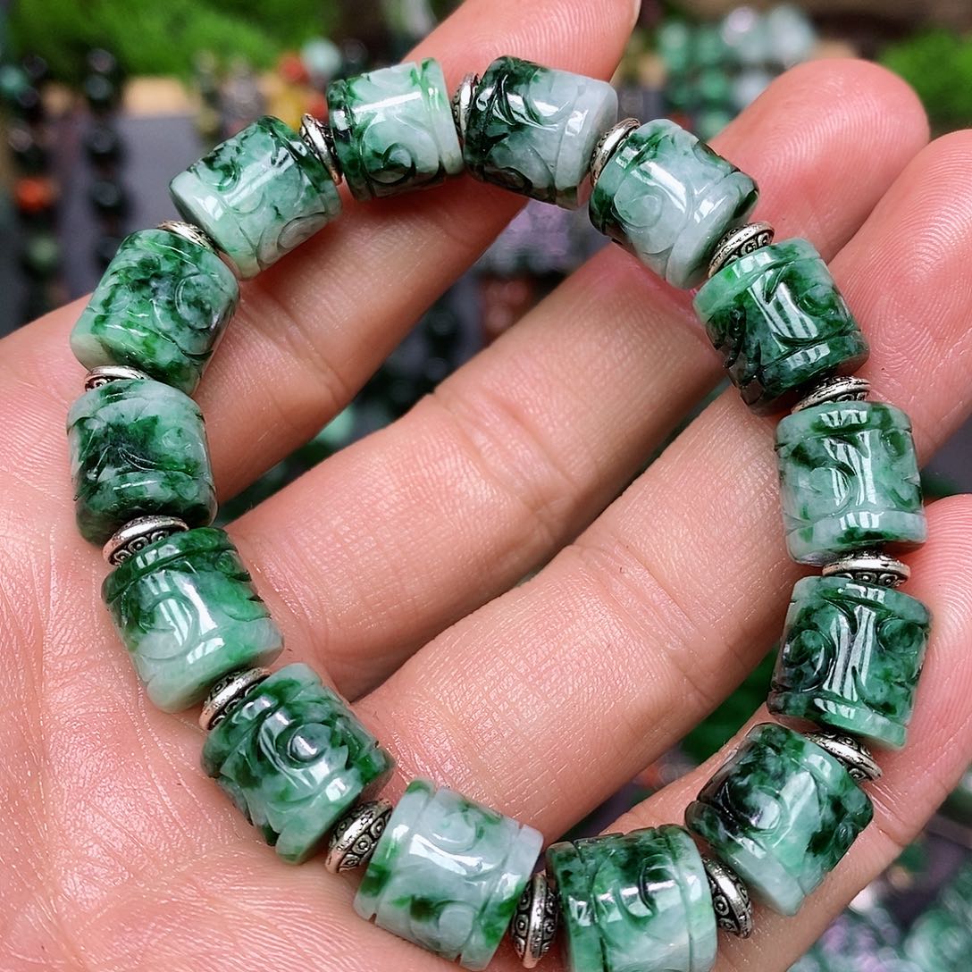 翡翠手链未镶嵌漂亮美眉