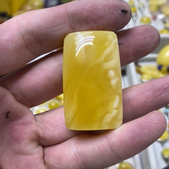 蜜蜡裸石未镶嵌吊坠