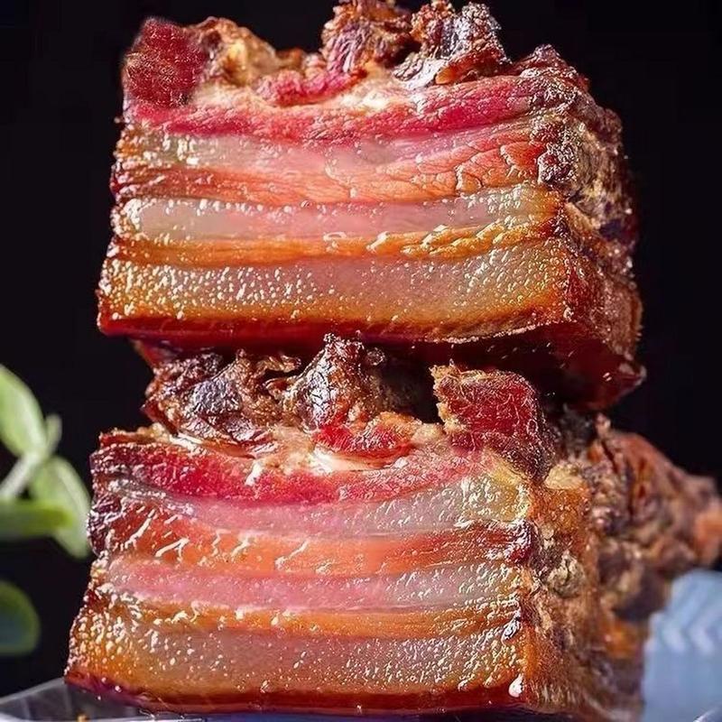 正宗农家柏子树柴火烟熏五花腊肉