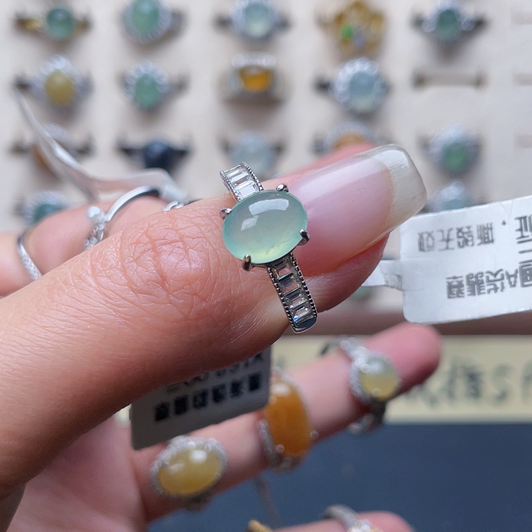 翡翠戒指未镶嵌戒指