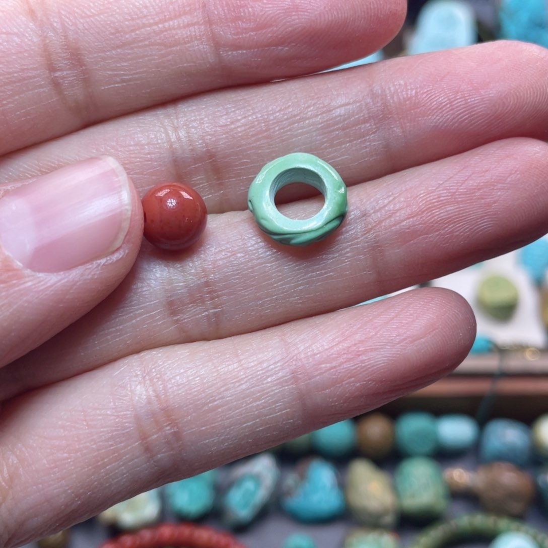 南红玛瑙配饰未镶嵌