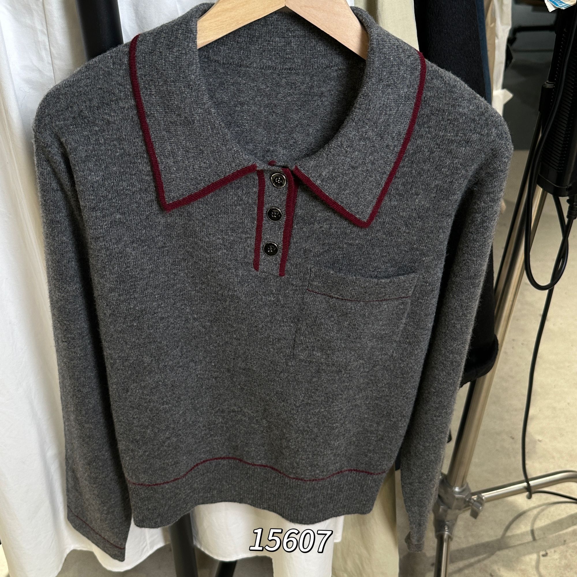 15607（部分无水洗唛，介意慎拍）WANGDAN新款翻领针织长袖