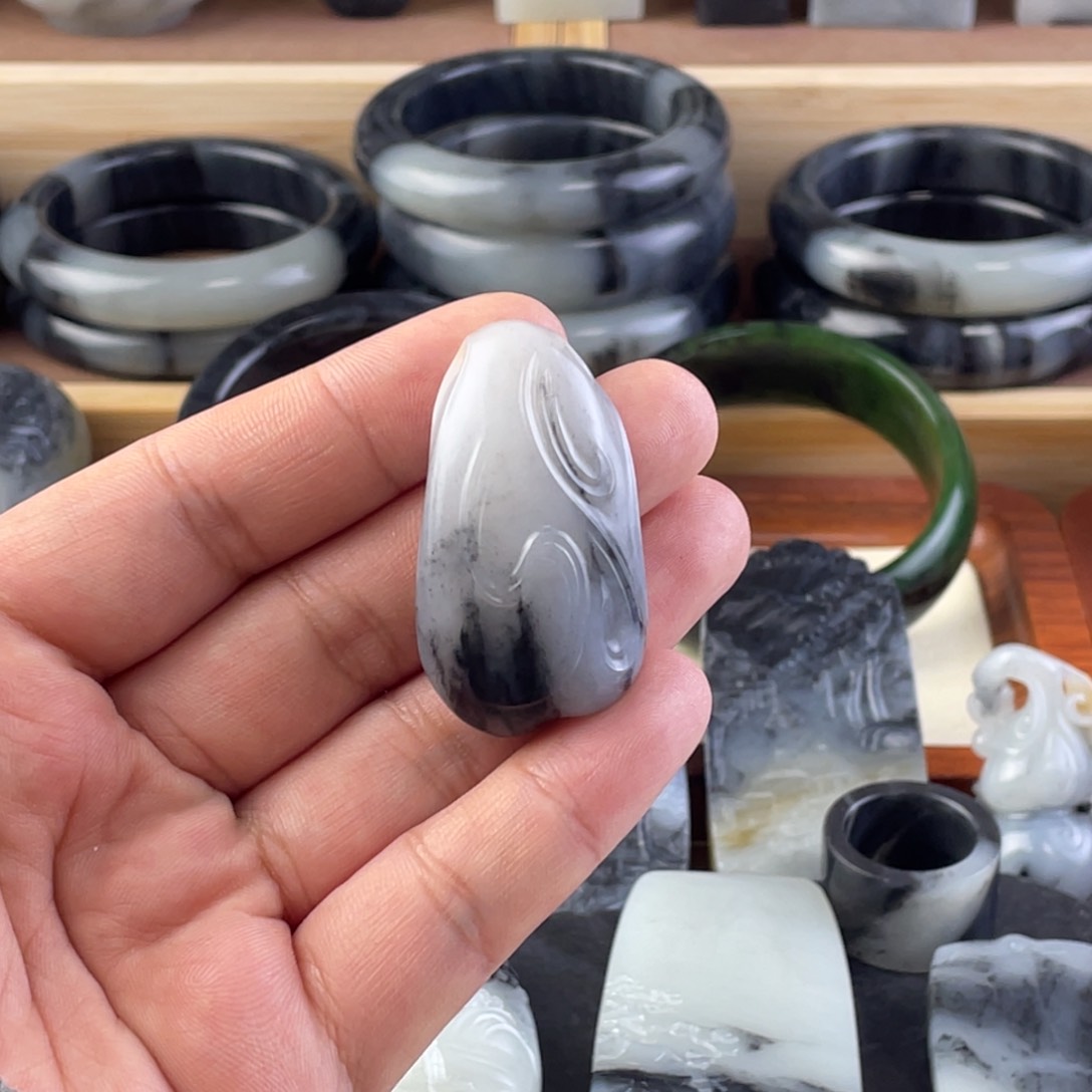 未镶嵌和田玉挂件