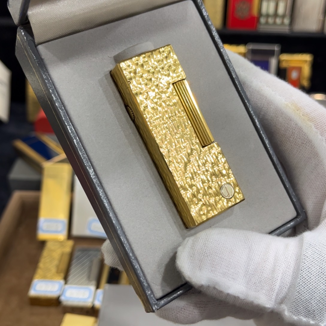 馮***生登五代小精品陨石坑