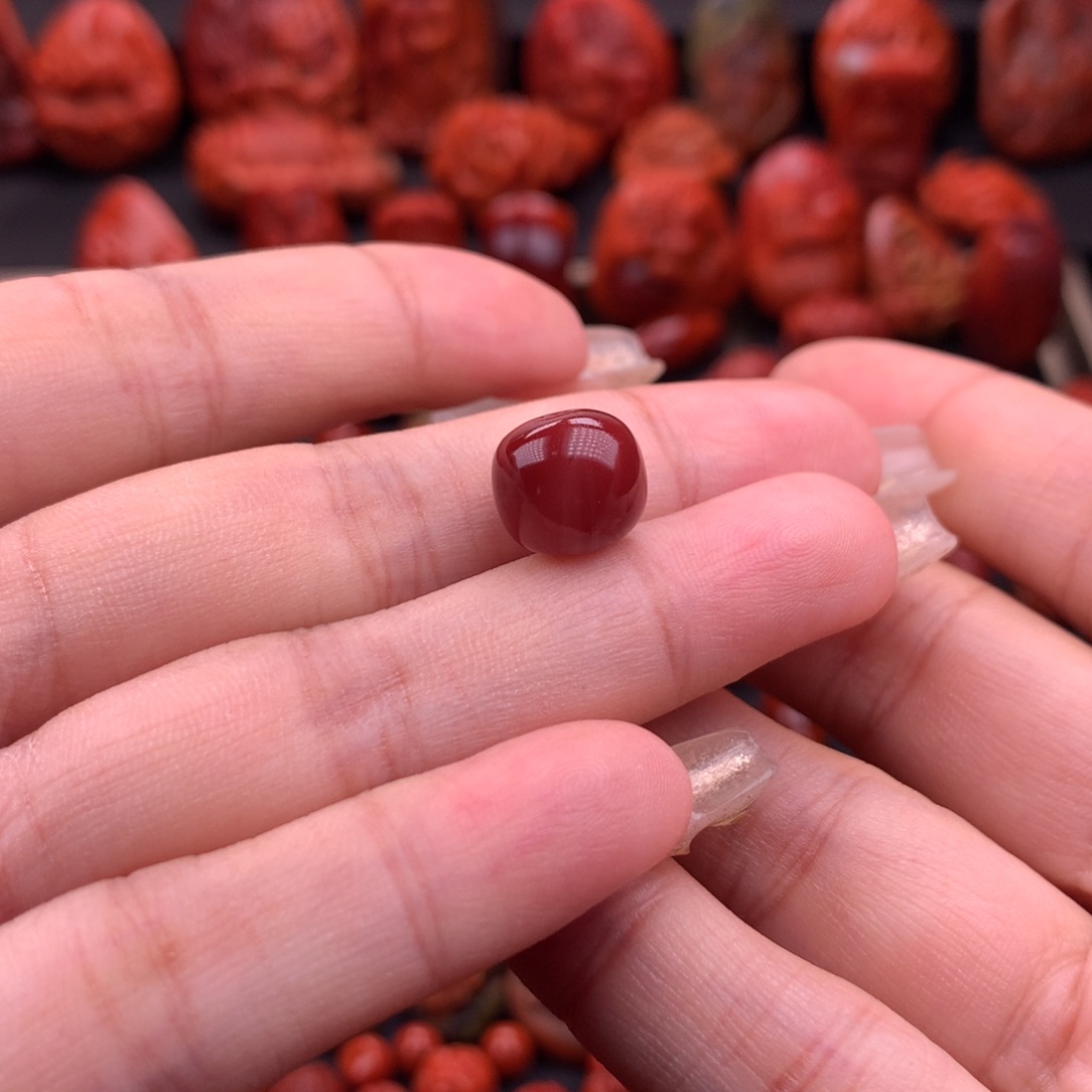 南红玛瑙南红川料原矿牛血红老型11mm未镶嵌