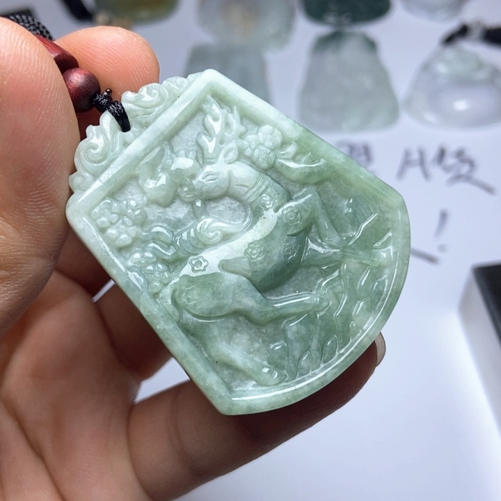 翡翠未镶嵌颈饰翡翠