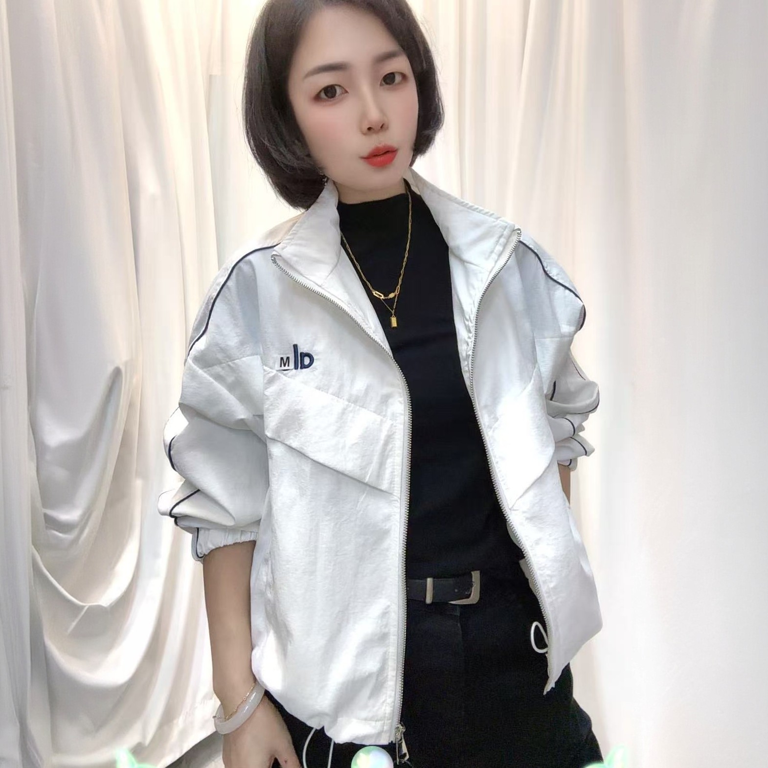 25新款城市运动风立领百搭女款短外套