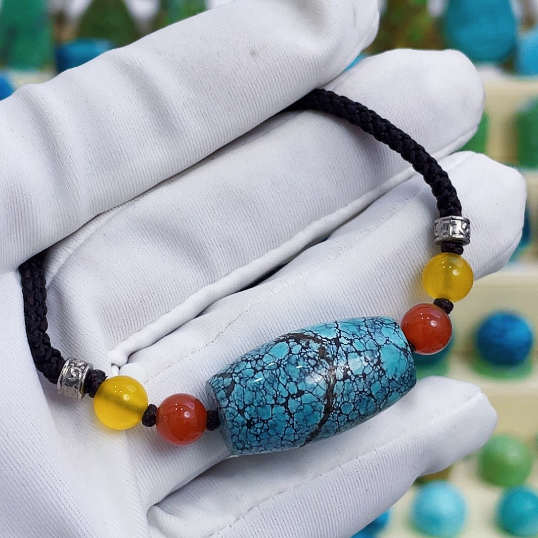 绿松石未镶嵌颈饰