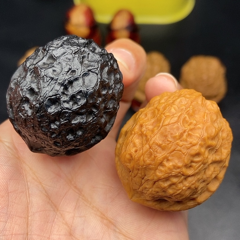 【闪购商品】把件文玩核桃39尺蛇皮元宝