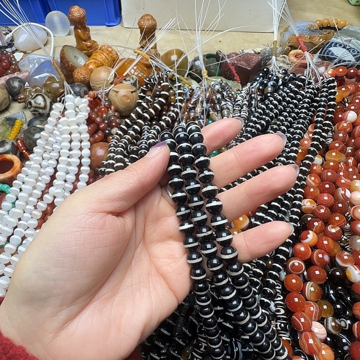 龙***少玛瑙/玉髓未镶嵌珠宝半成品12