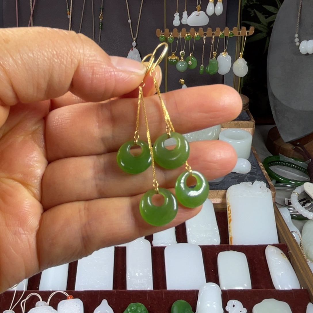 A***M和田玉未镶嵌颈饰