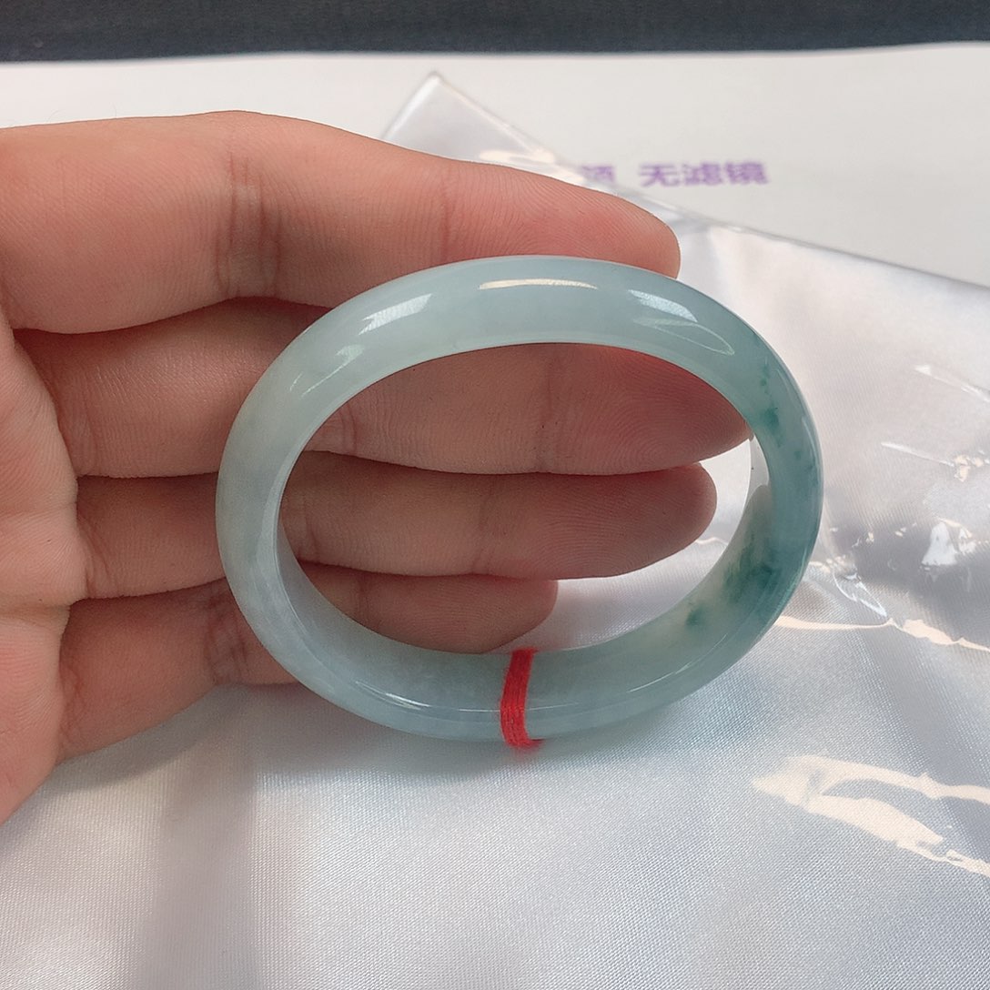 翡翠手镯（贵妃镯）未镶嵌313号