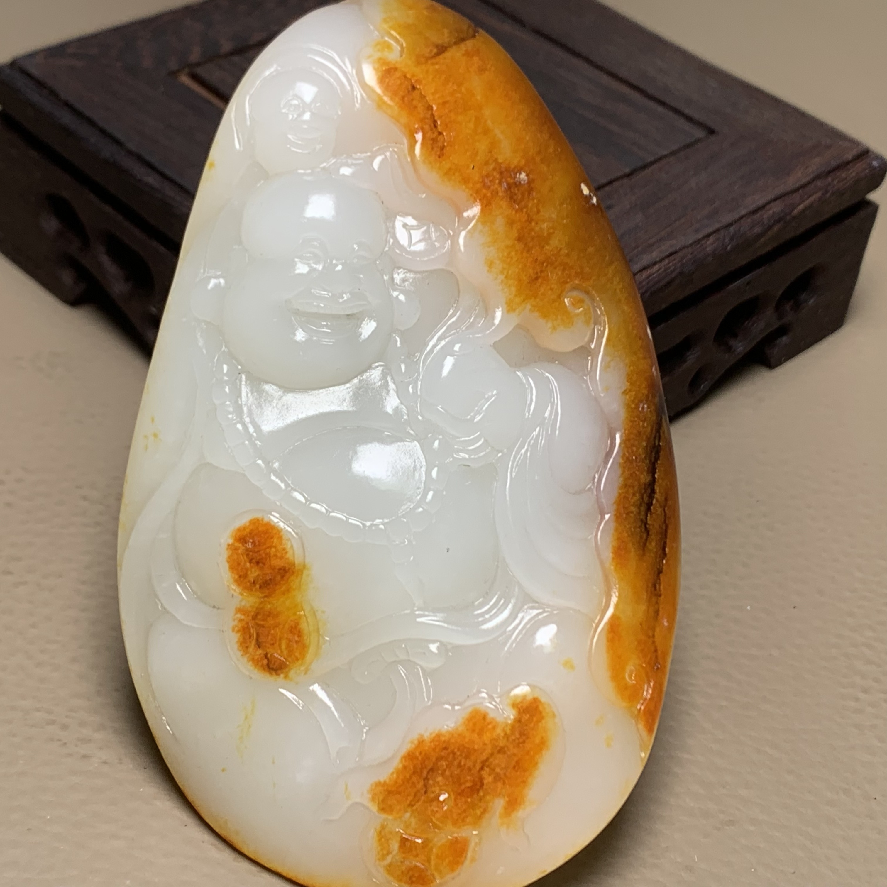 D596海川拍卖和田玉把件