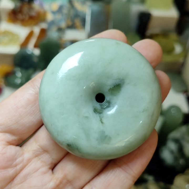 岫玉未镶嵌平安扣