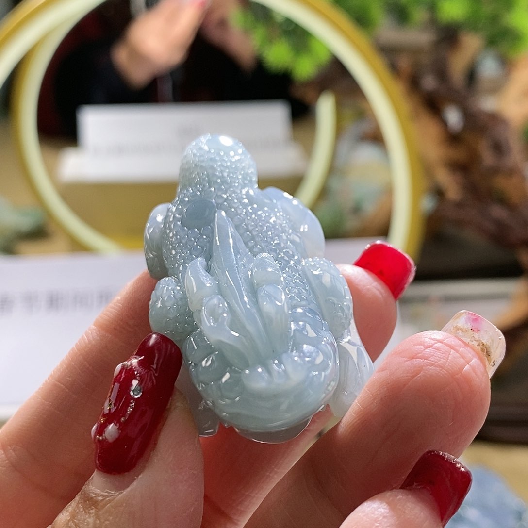【闪购商品】翡翠颈饰未镶嵌金蟾