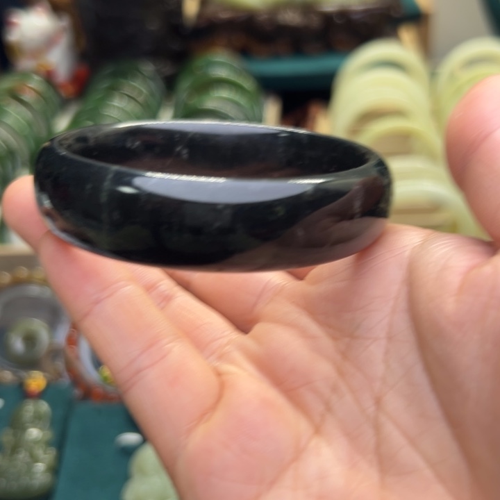 和田玉手镯未镶嵌59.5圈围8165